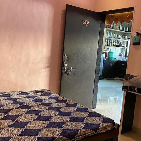 Dwarka Home Stay 2 Only Family Exterior foto