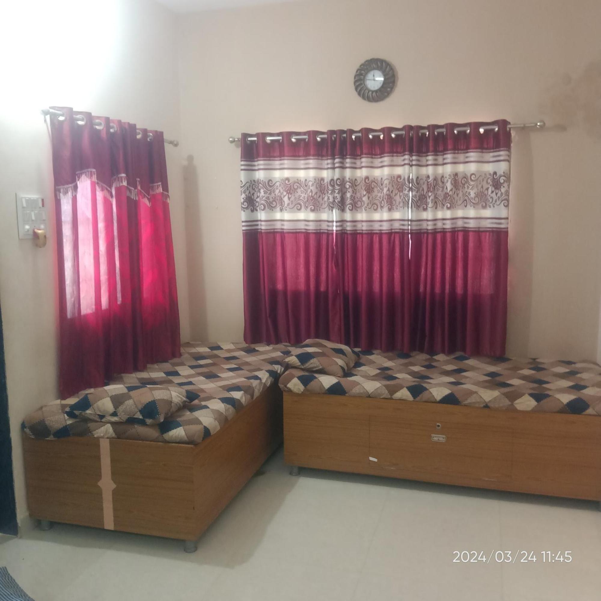 Dwarka Home Stay 2 Only Family Exterior foto